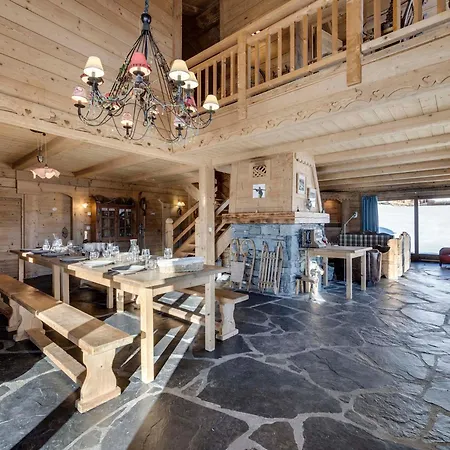 Chalet Spacieux Proche Pistes Avec Terrasse Sud - Fr-1-690-29
